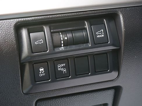 Used 2016 Subaru Outback 3.6R Limited w/ Protection Package #2 image 18