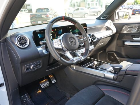 Used 2023 Mercedes-Benz GLB 35 AMG 4MATIC w/ Premium Package image 18