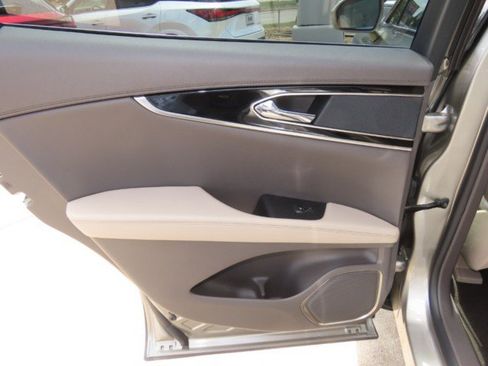 Used 2023 Lincoln Nautilus Reserve AWD/4WD image 18