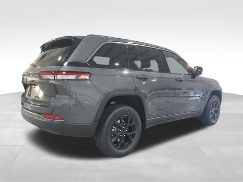 New 2026 Jeep Grand Cherokee Altitude AWD/4WD image 8