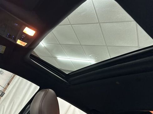 Used 2017 Toyota Tacoma Limited image 22