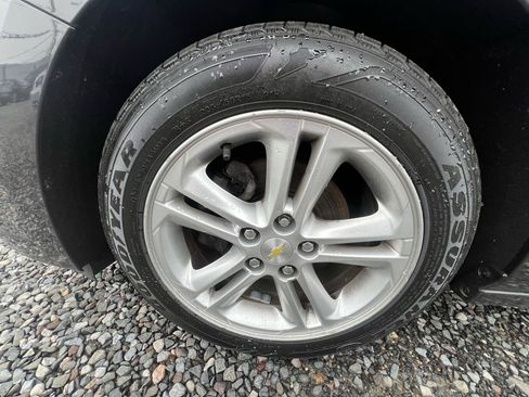Used 2017 Chevrolet Cruze LT FWD image 36
