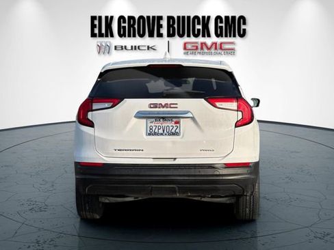 Used 2022 GMC Terrain SLE image 5