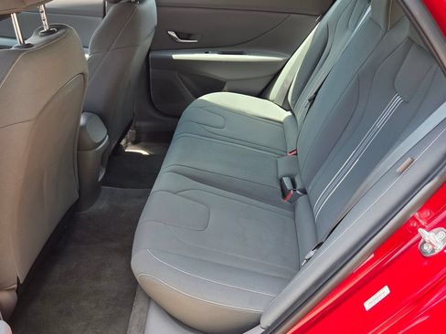 Used 2024 Hyundai Elantra SEL FWD image 12