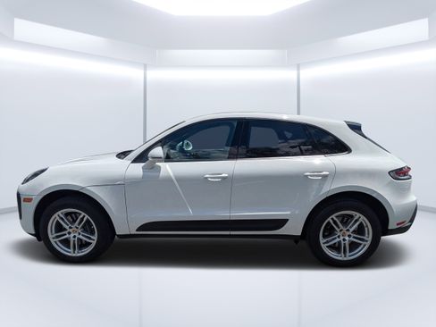 Used 2024 Porsche Macan AWD/4WD image 6