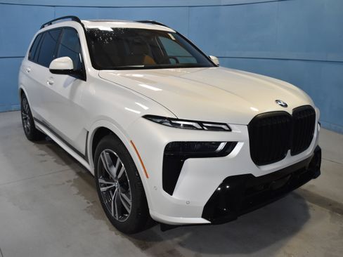 New 2026 BMW X7 xDrive40i w/ Executive Package image 1
