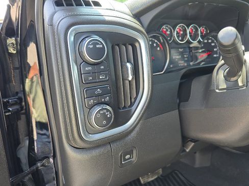 Used 2022 Chevrolet Silverado 1500 LT image 25