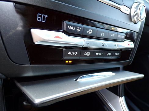 Used 2020 Ford Explorer XLT w/ Equipment Group 202A image 24