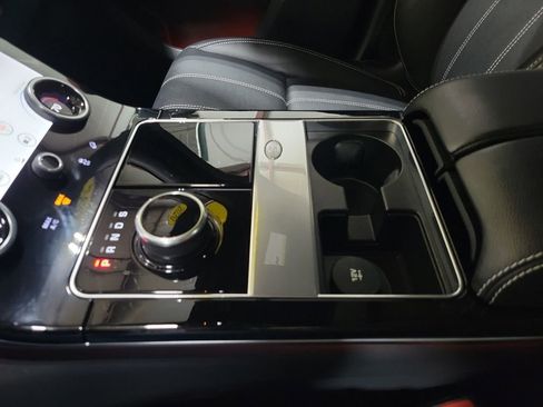 Used 2020 Land Rover Range Rover Velar R-Dynamic S image 21