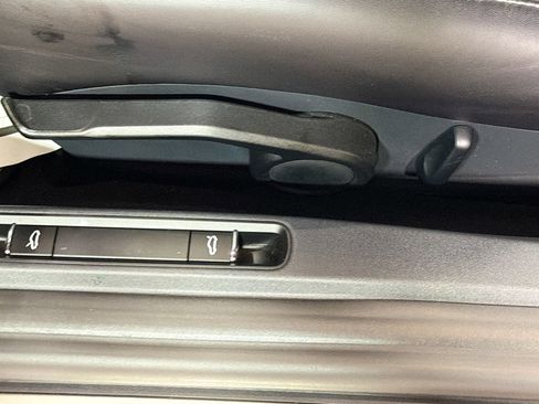 Certified 2024 Porsche 718 Boxster image 22