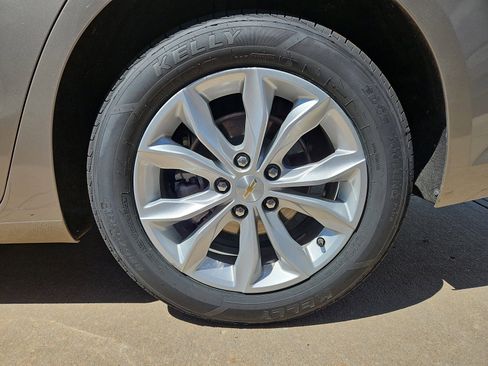 Used 2025 Chevrolet Malibu LT FWD image 5