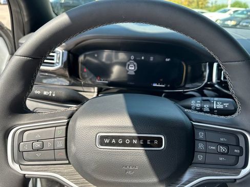 Used 2023 Jeep Wagoneer Series III w/ Convenience Group I image 28