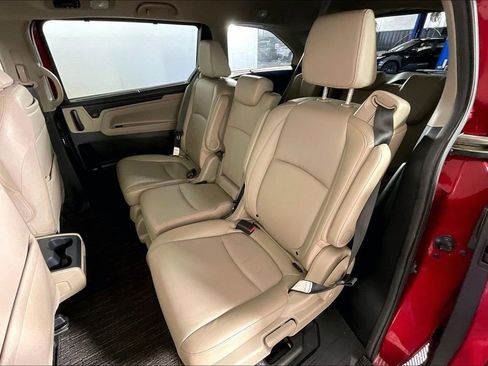 Used 2023 Honda Odyssey Touring image 38