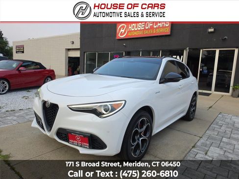 Used 2022 Alfa Romeo Stelvio Veloce AWD/4WD image 8
