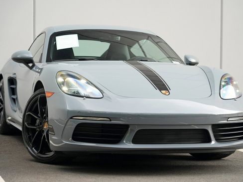 Used 2024 Porsche 718 Cayman RWD image 4