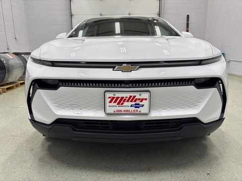 New 2026 Chevrolet Equinox EV LT image 7