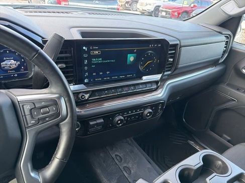 Used 2024 Chevrolet Silverado 1500 RST image 17