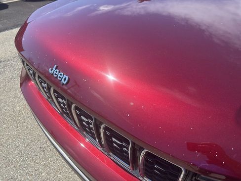 Used 2021 Jeep Grand Cherokee L Limited image 17