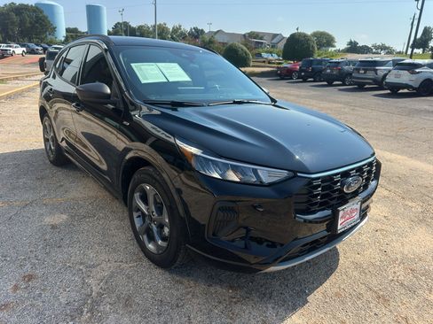 Used 2024 Ford Escape ST-Line w/ Tech Pack #1 image 3