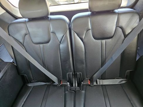Used 2021 Kia Sorento S FWD image 22