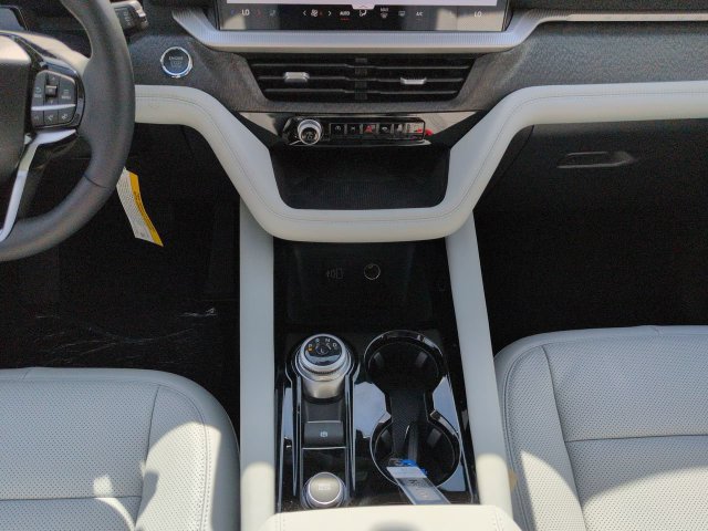 New 2026 Ford Explorer Platinum w/ LUX Leather Package AWD/4WD image 19