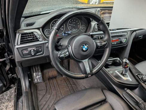 Used 2015 BMW 320i Sedan RWD image 12