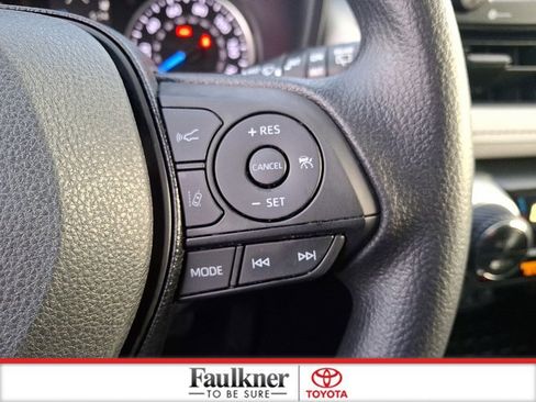 Certified 2020 Toyota RAV4 XLE image 21