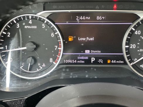 Used 2022 Nissan Pathfinder SV FWD image 27