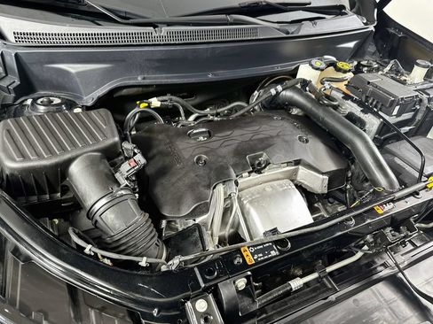 Used 2019 Chevrolet Equinox LT FWD image 26
