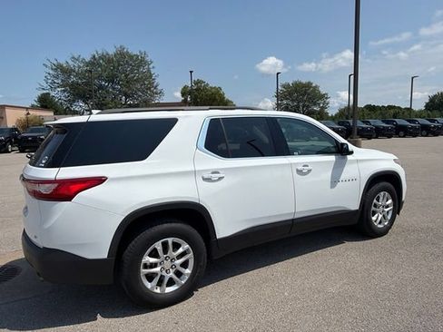 Used 2019 Chevrolet Traverse LT FWD image 12