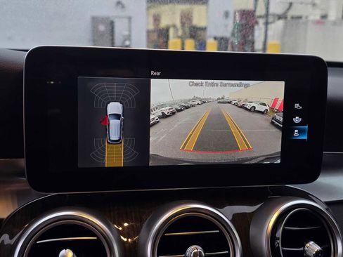 Used 2022 Mercedes-Benz GLC 300 4MATIC image 30