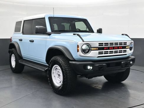Used 2025 Ford Bronco Heritage Edition AWD/4WD image 2