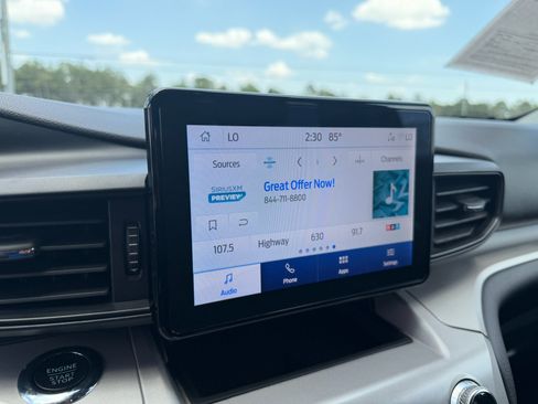 Used 2023 Ford Explorer XLT RWD image 18