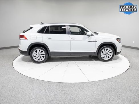 Used 2021 Volkswagen Atlas Cross Sport SE w/ Panoramic Sunroof Package image 29