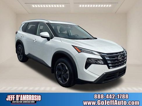 Used 2024 Nissan Rogue SV w/ SV Premium Package image 1