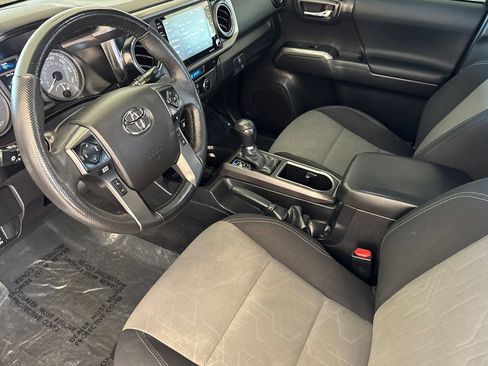 Used 2023 Toyota Tacoma TRD Off-Road w/ Black Out Package (TMS) image 9