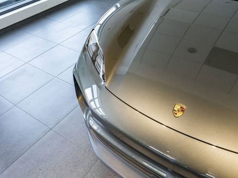 Certified 2024 Porsche Macan 4 Electric AWD/4WD image 32