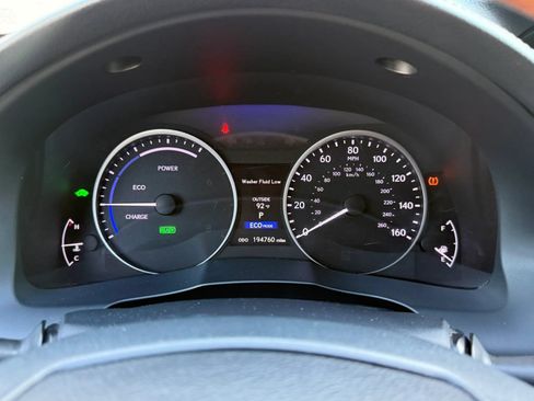Used 2014 Lexus ES 300h w/ Luxury Package w/Bamboo Trim FWD image 14