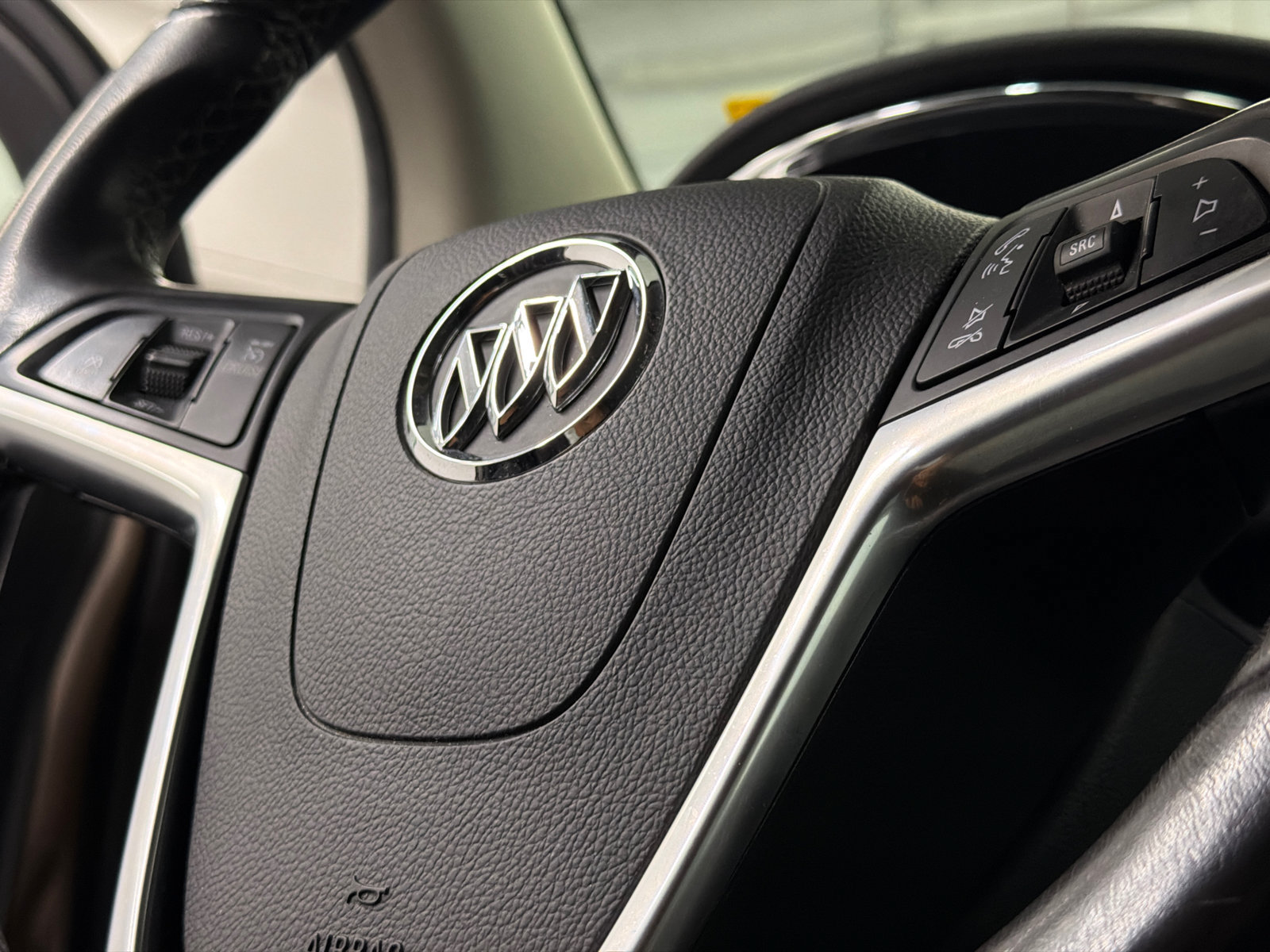Used 2019 Buick Encore Sport Touring FWD image 29