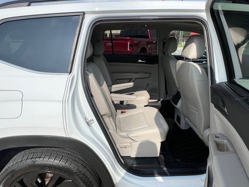 Used 2022 Volkswagen Atlas SE FWD image 11