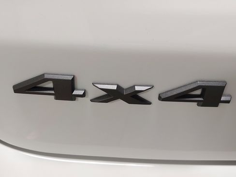 New 2026 Jeep Compass Latitude image 33