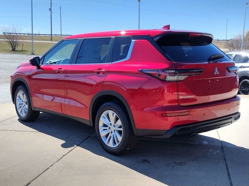 New 2026 Mitsubishi Outlander ES AWD/4WD image 17