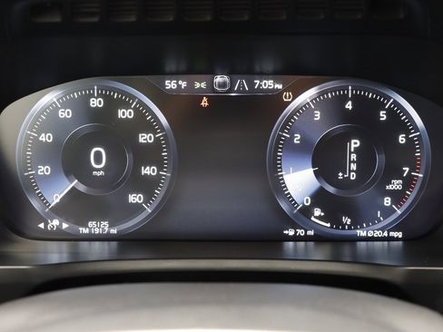 Used 2016 Volvo XC90 T6 R-Design w/ Protection Package Plus image 8