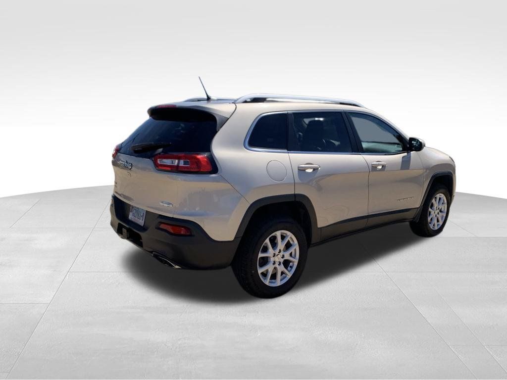 Used 2015 Jeep Cherokee Latitude w/ Comfort/Convenience Group AWD/4WD image 17