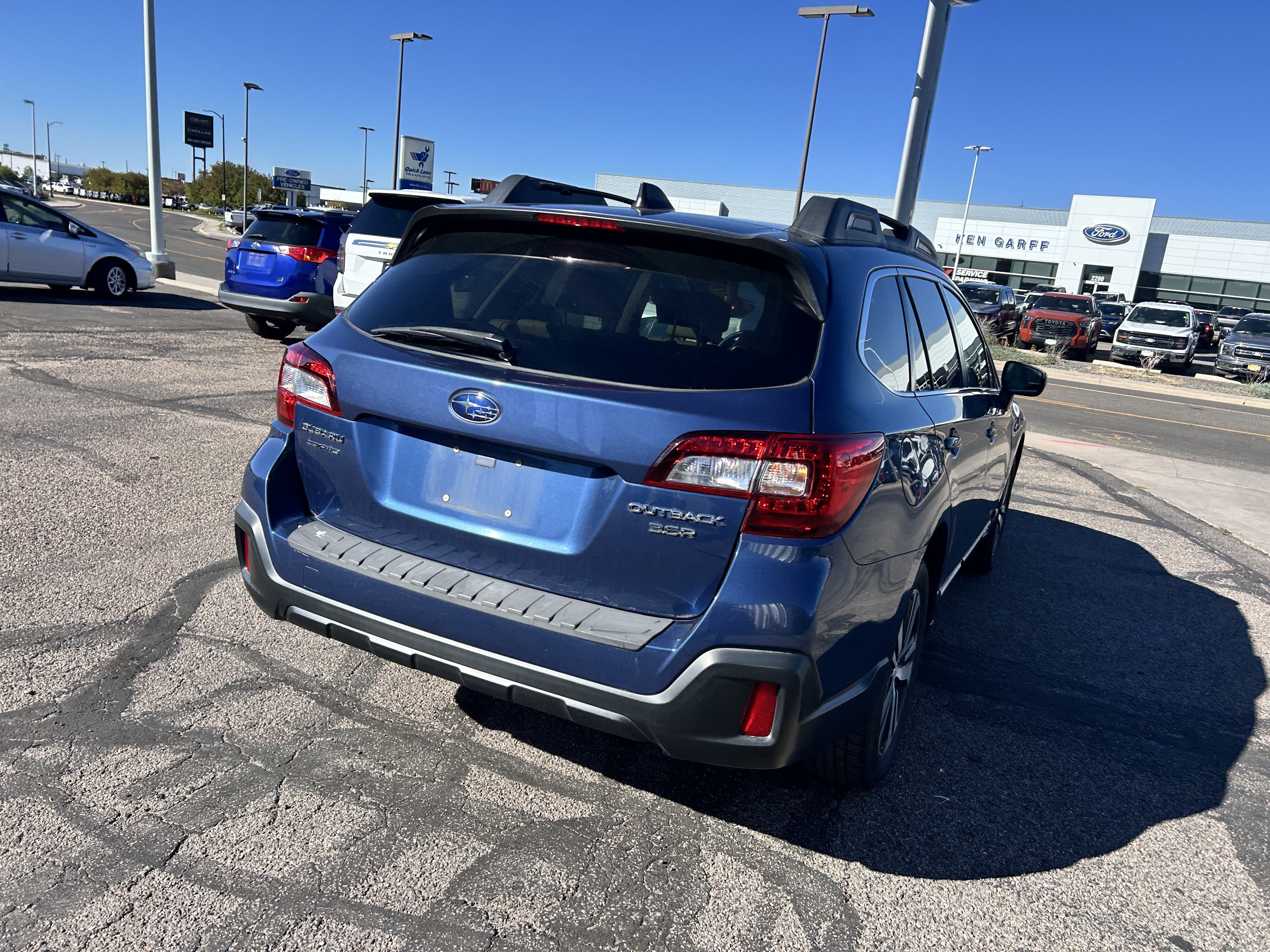 Used 2019 Subaru Outback 3.6R Limited AWD/4WD image 5