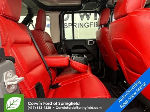 Used 2019 Jeep Wrangler Unlimited Sahara w/ Uconnect 4C Nav & Sound Group image 19