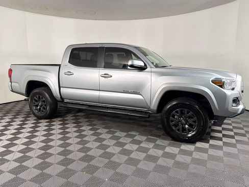 Used 2023 Toyota Tacoma SR5 image 6