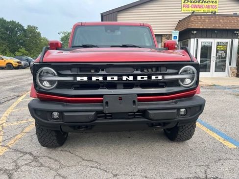 Used 2022 Ford Bronco Outer Banks AWD/4WD image 2