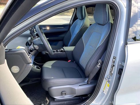 New 2026 Volvo EX30 Plus w/ Protection Package RWD image 11