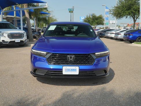 Used 2023 Honda Accord Sport image 2